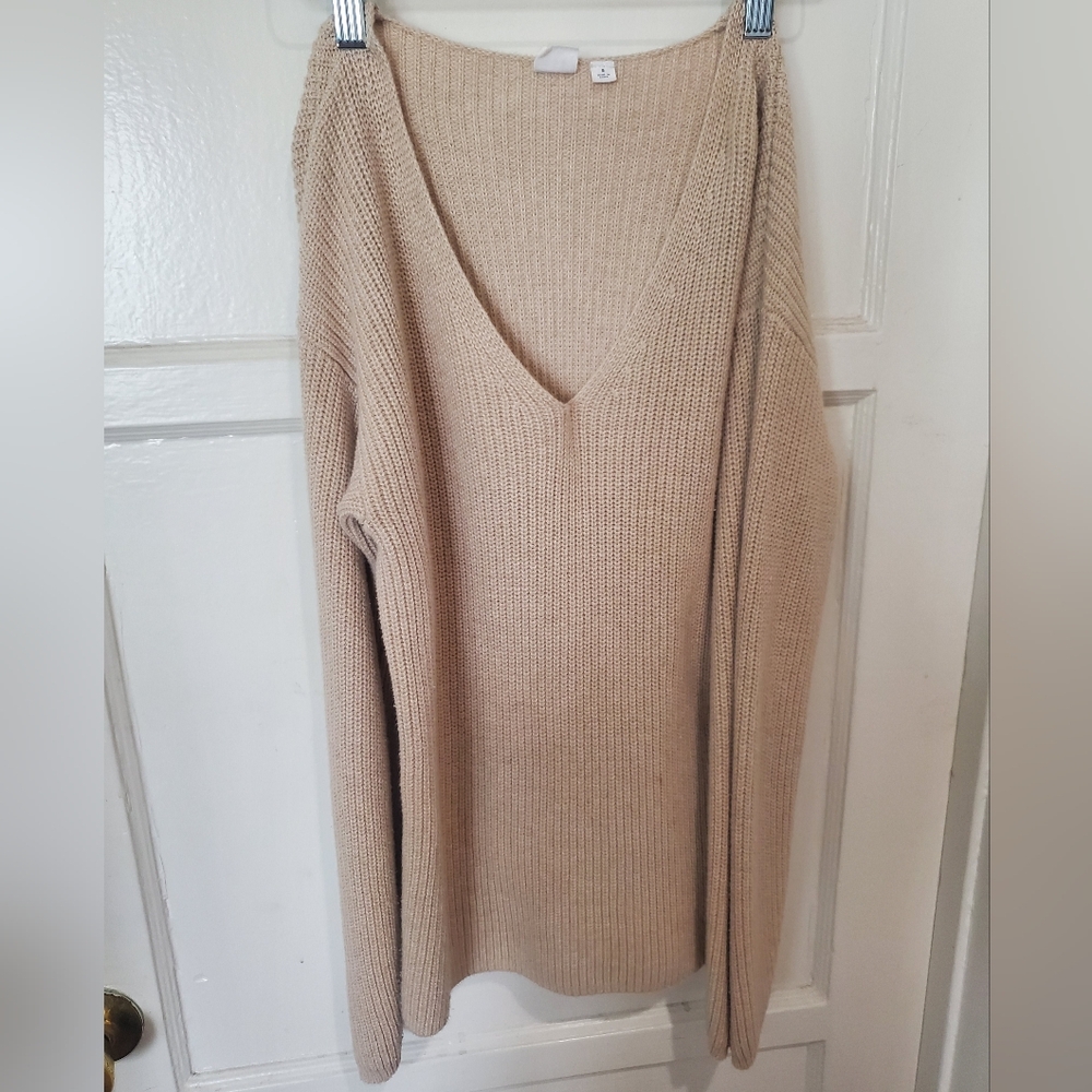 GAP Beige Knit Sweater